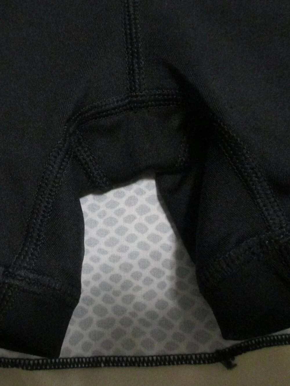 Nike women's skort Dri Fit, pull on black & white like new size L